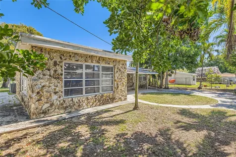 2310 N 65th Way Hollywood FL 33024
