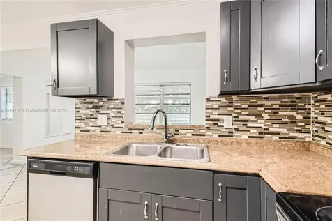 2310 N 65th Way Hollywood FL 33024