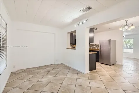 2310 N 65th Way Hollywood FL 33024