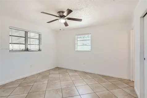 2310 N 65th Way Hollywood FL 33024