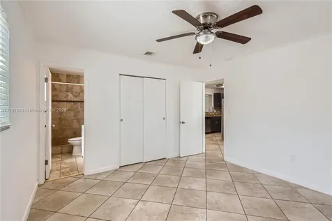2310 N 65th Way Hollywood FL 33024