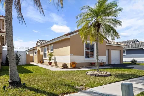 18530 NW 22nd Street Pembroke Pines FL 33029