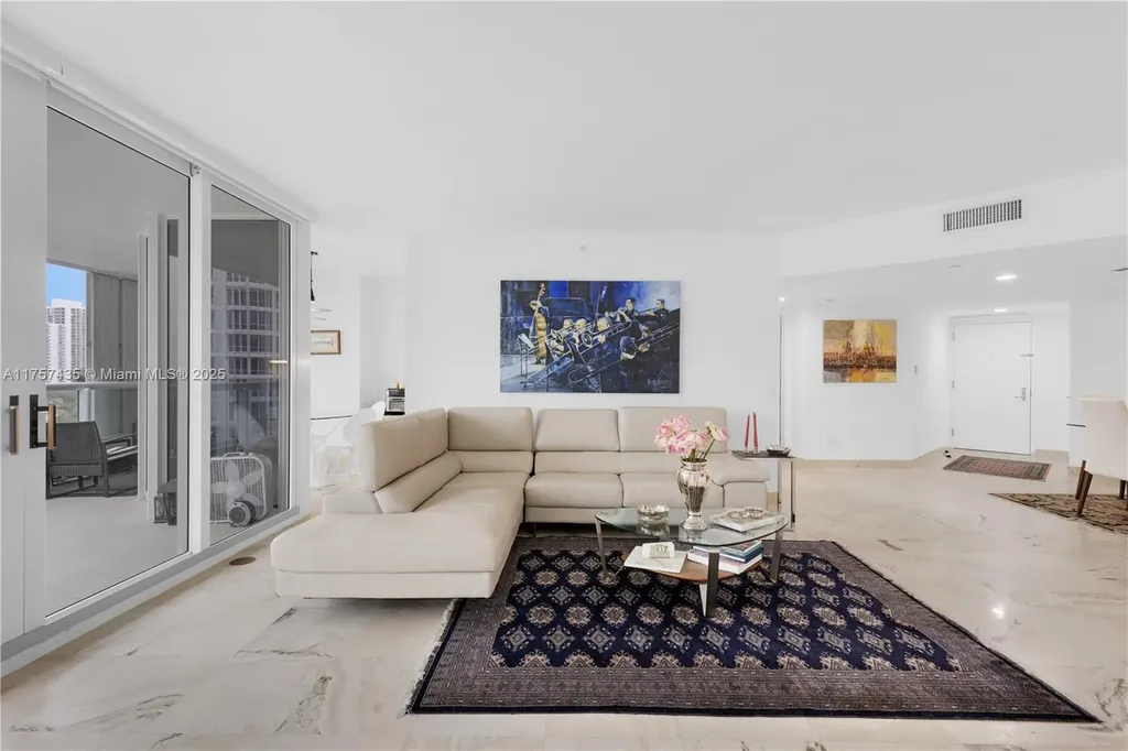 21055 Yacht Club Drive Aventura FL 33180