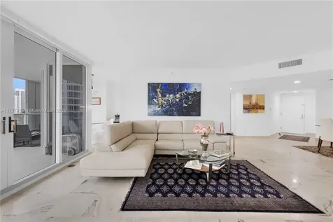 21055 Yacht Club Drive Aventura FL 33180