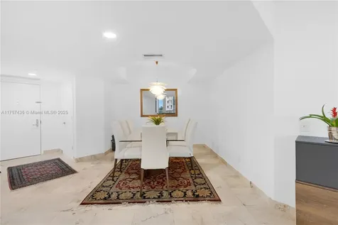 21055 Yacht Club Drive Aventura FL 33180