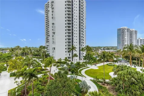 21055 Yacht Club Drive Aventura FL 33180