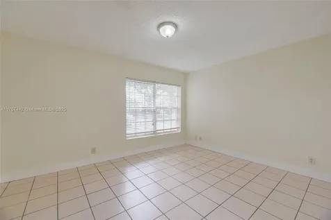 1251 Garden Road Weston FL 33326