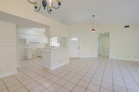 1251 Garden Road Weston FL 33326