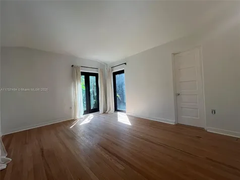 4449 Post Avenue Miami Beach FL 33140