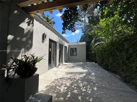 4449 Post Avenue Miami Beach FL 33140