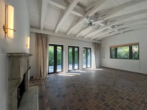 4449 Post Avenue Miami Beach FL 33140