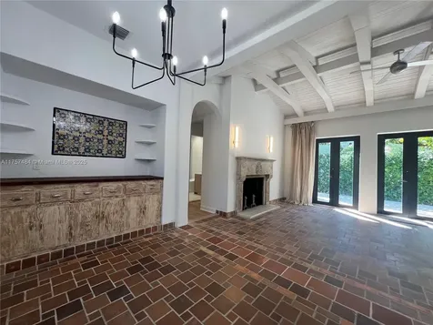 4449 Post Avenue Miami Beach FL 33140
