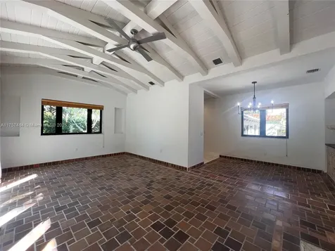 4449 Post Avenue Miami Beach FL 33140