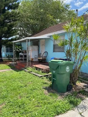 2158 NW 32nd Street Miami FL 33142