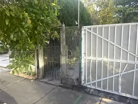 1251 NW 29th Terrace Miami FL 33142