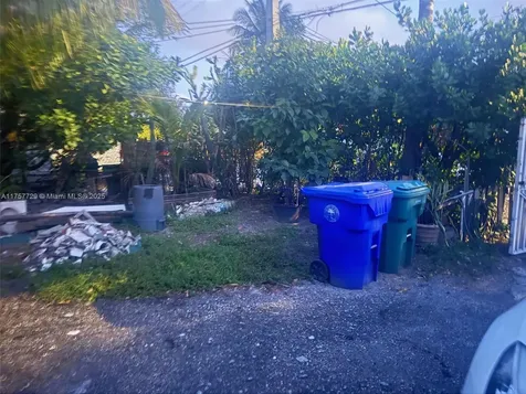 1251 NW 29th Terrace Miami FL 33142
