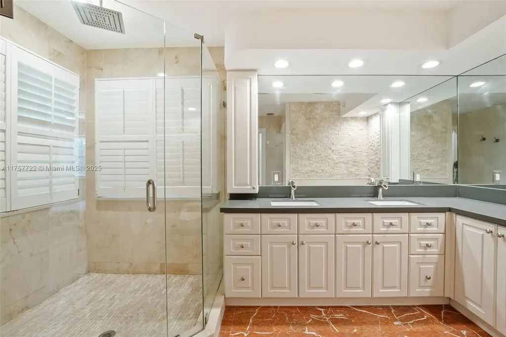 2725 NE 21st Avenue Fort Lauderdale FL 33306