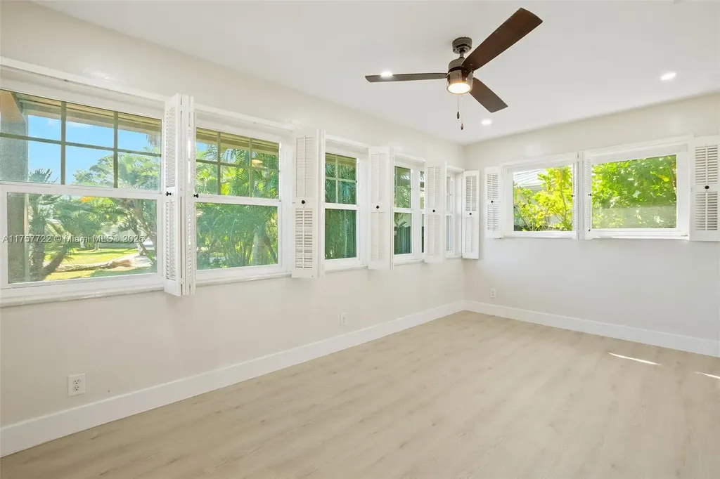 2725 NE 21st Avenue Fort Lauderdale FL 33306