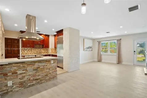 2725 NE 21st Avenue Fort Lauderdale FL 33306