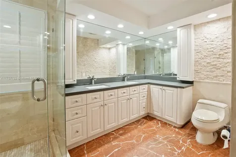 2725 NE 21st Avenue Fort Lauderdale FL 33306