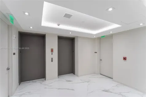 18975 Collins Avenue Sunny Isles Beach FL 33160