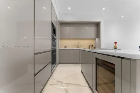 18975 Collins Avenue Sunny Isles Beach FL 33160