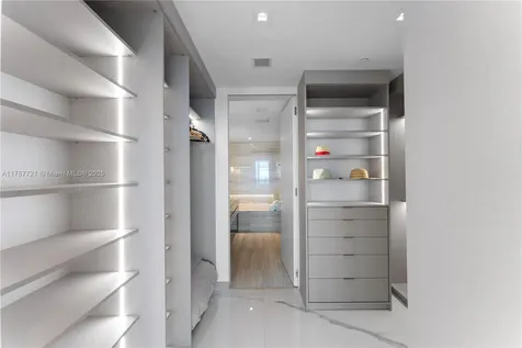 18975 Collins Avenue Sunny Isles Beach FL 33160