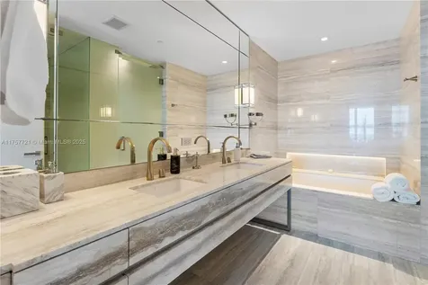 18975 Collins Avenue Sunny Isles Beach FL 33160