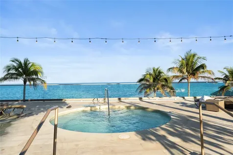 18975 Collins Avenue Sunny Isles Beach FL 33160