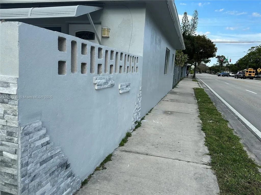 1300 NW 7th Terrace Fort Lauderdale FL 33311