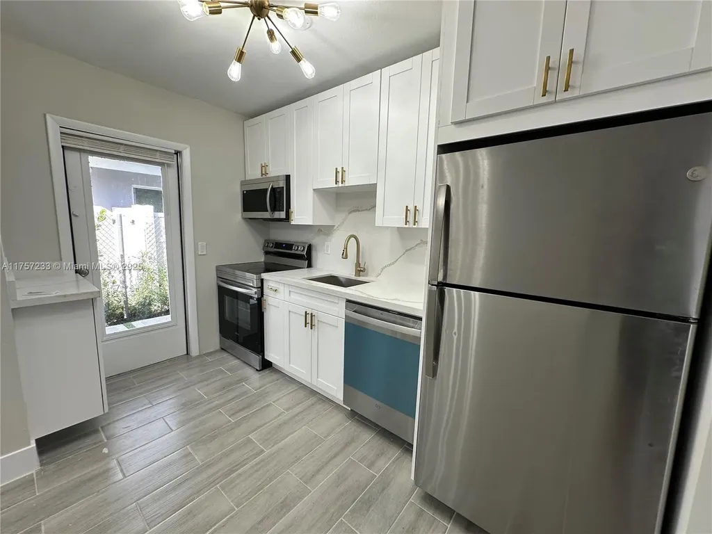 1300 NW 7th Terrace Fort Lauderdale FL 33311