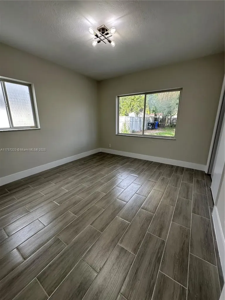 1300 NW 7th Terrace Fort Lauderdale FL 33311