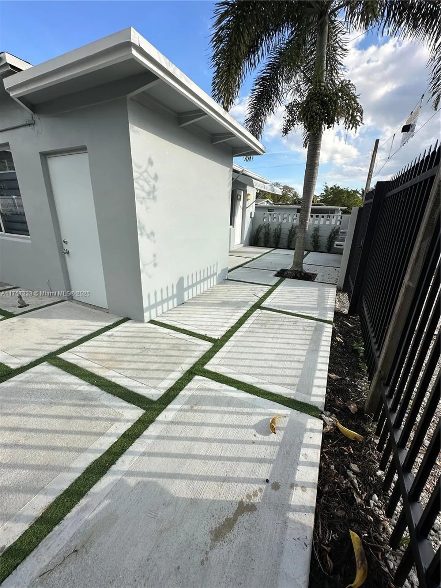 1300 NW 7th Terrace Fort Lauderdale FL 33311