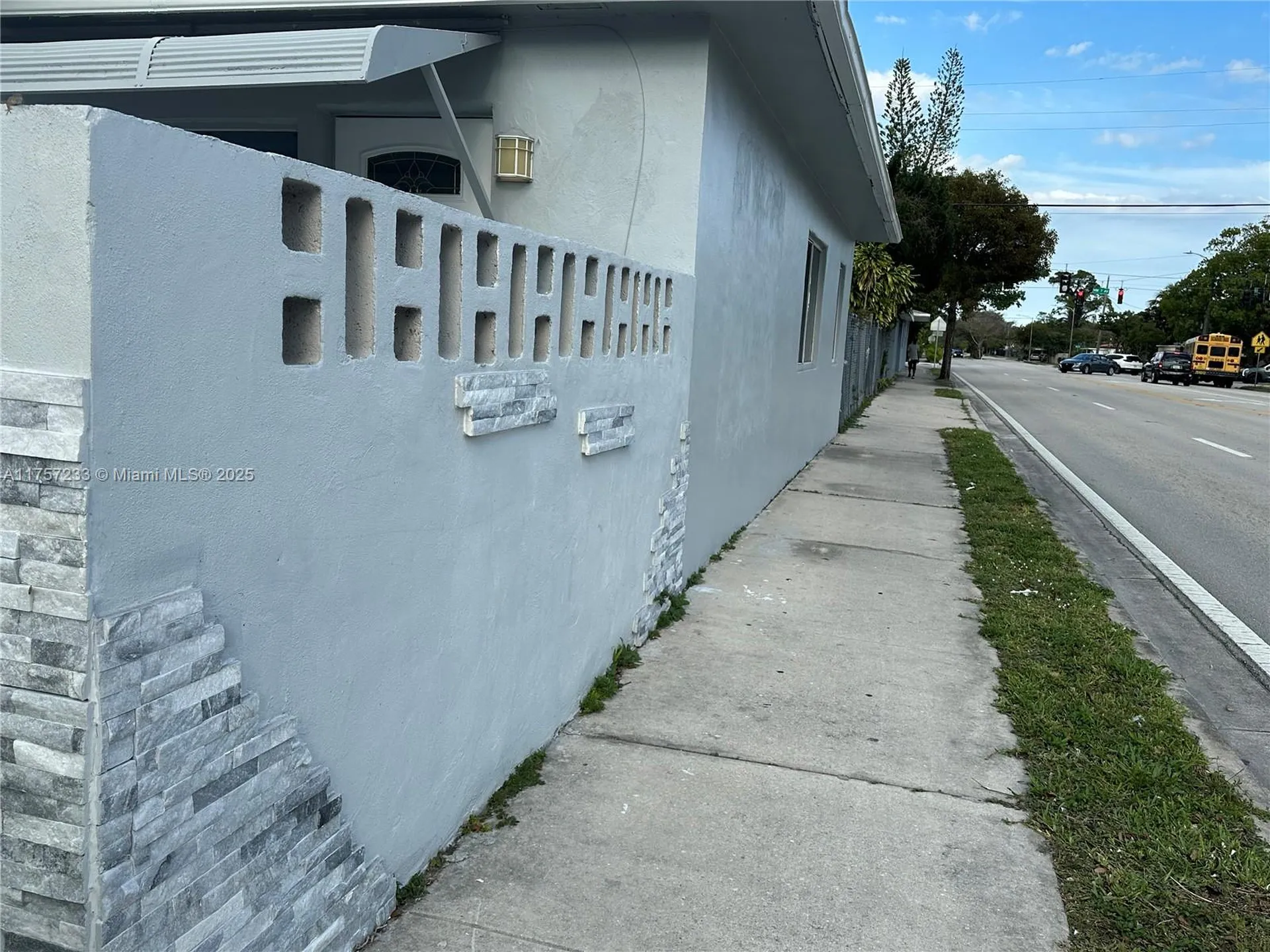 1300 NW 7th Terrace Fort Lauderdale FL 33311