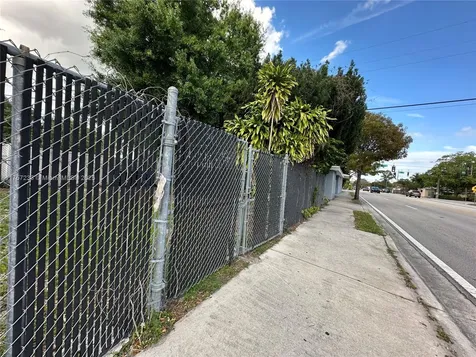 1300 NW 7th Terrace Fort Lauderdale FL 33311