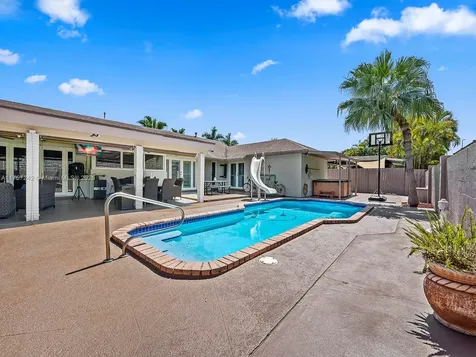 9512 SW 118th Place Miami FL 33186