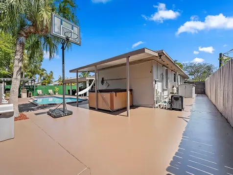 9512 SW 118th Place Miami FL 33186