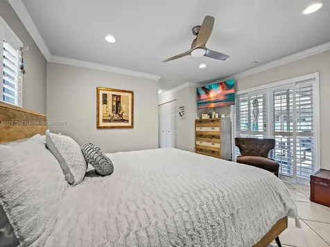 9512 SW 118th Place Miami FL 33186