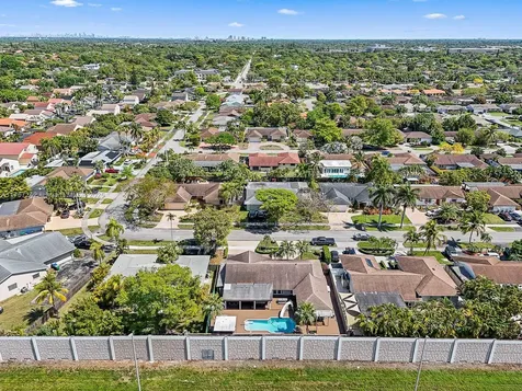 9512 SW 118th Place Miami FL 33186