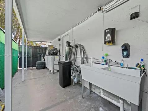 9512 SW 118th Place Miami FL 33186