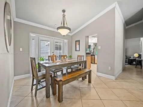 9512 SW 118th Place Miami FL 33186
