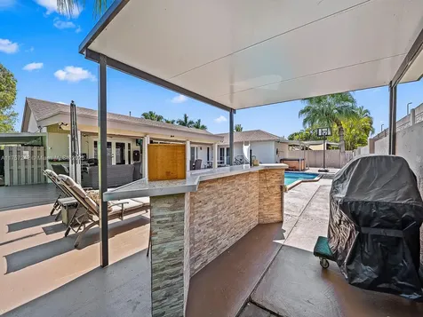 9512 SW 118th Place Miami FL 33186
