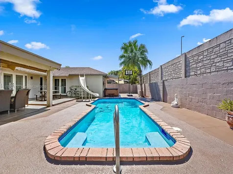 9512 SW 118th Place Miami FL 33186