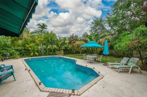 7685 SW 153rd Street Palmetto Bay FL 33157