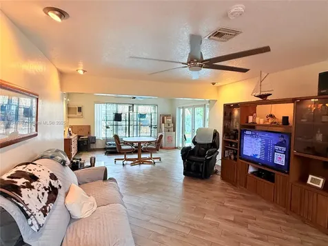 5369 Balsam Terrace Plantation FL 33317