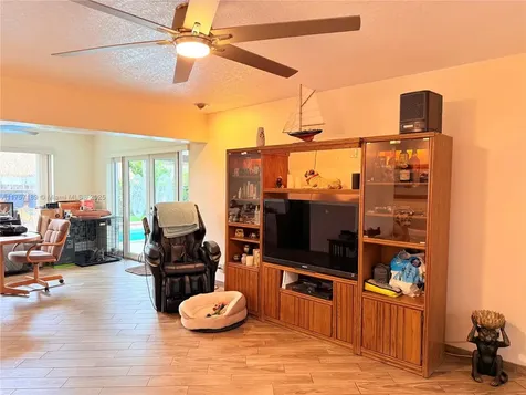 5369 Balsam Terrace Plantation FL 33317
