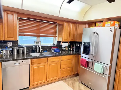 5369 Balsam Terrace Plantation FL 33317