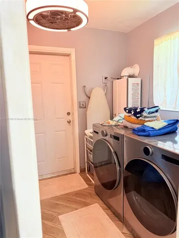 5369 Balsam Terrace Plantation FL 33317
