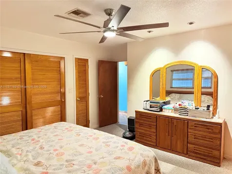 5369 Balsam Terrace Plantation FL 33317