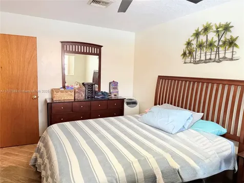 5369 Balsam Terrace Plantation FL 33317